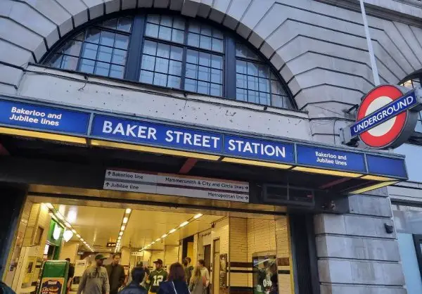 baker street station stacja londyn trasa spacerowa