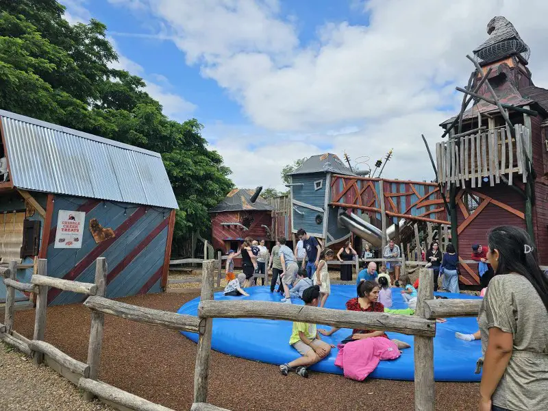 HOBBLEDOWN HEATH - PARK ROZRYWKI I MINIZOO W JEDNYM