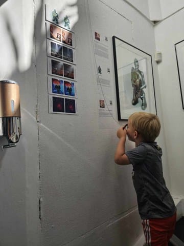 2 TYMCZASOWE WYSTAWY ZWIĄZANE Z ZESPOŁEM QUEEN